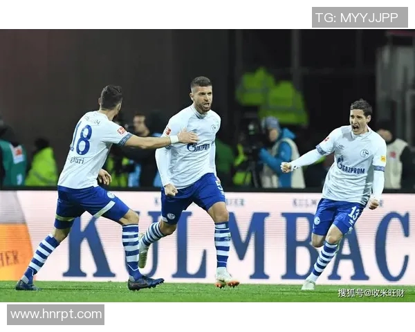 沙尔克04德甲未赢形势堪忧,或将降级悬崖边缘