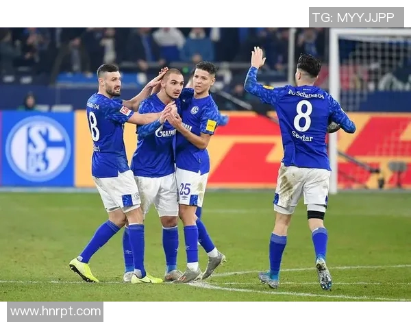 沙尔克04五连败，危机仍未解除主场负于弗赖堡势头难挡