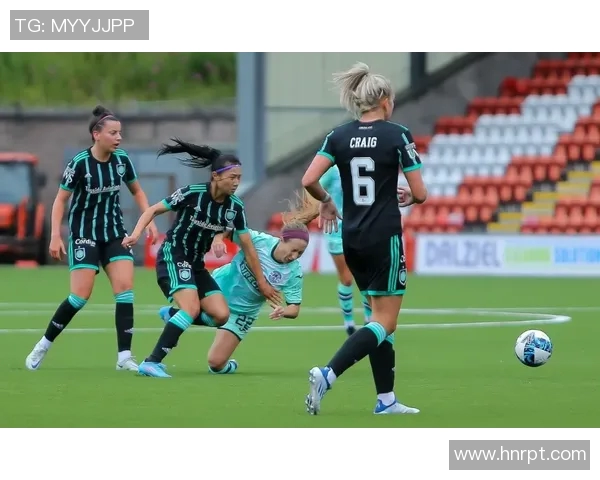 孪生姊妹的足球梦：伦纳李战申花，征途演绎巅峰篇章