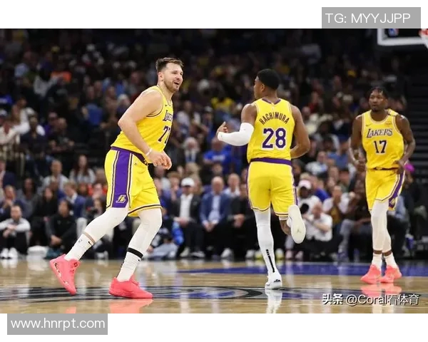 雄鹿与森林狼激战正酣NBA赛场精彩瞬间回顾与分析 雄鹿与森林狼激战正酣NBA赛场精彩瞬间回顾与分析